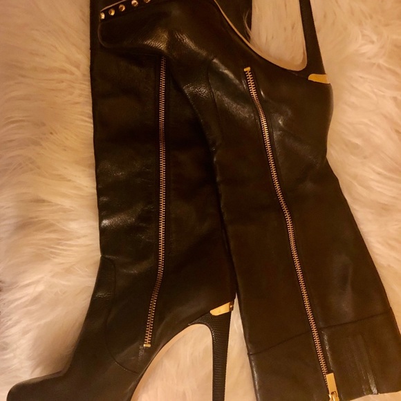 Black leather boots - Picture 6 of 7